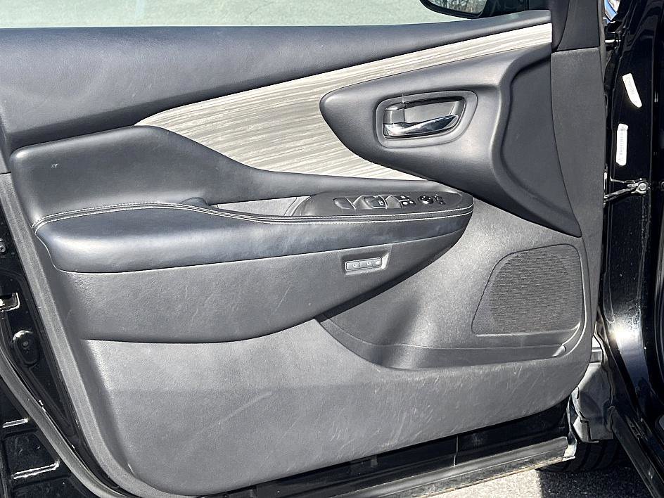 Used 2015 Nissan Murano SL w/ Cargo Package image 18