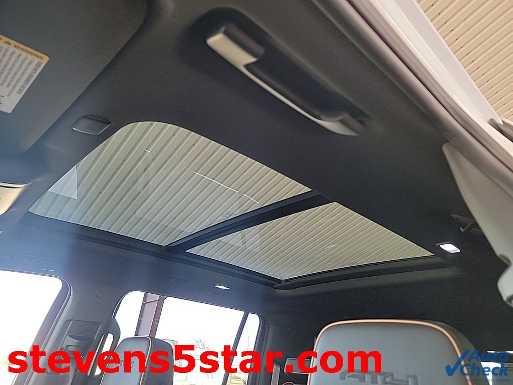 Used 2023 GMC Yukon XL AT4 w/ Technology Package image 15