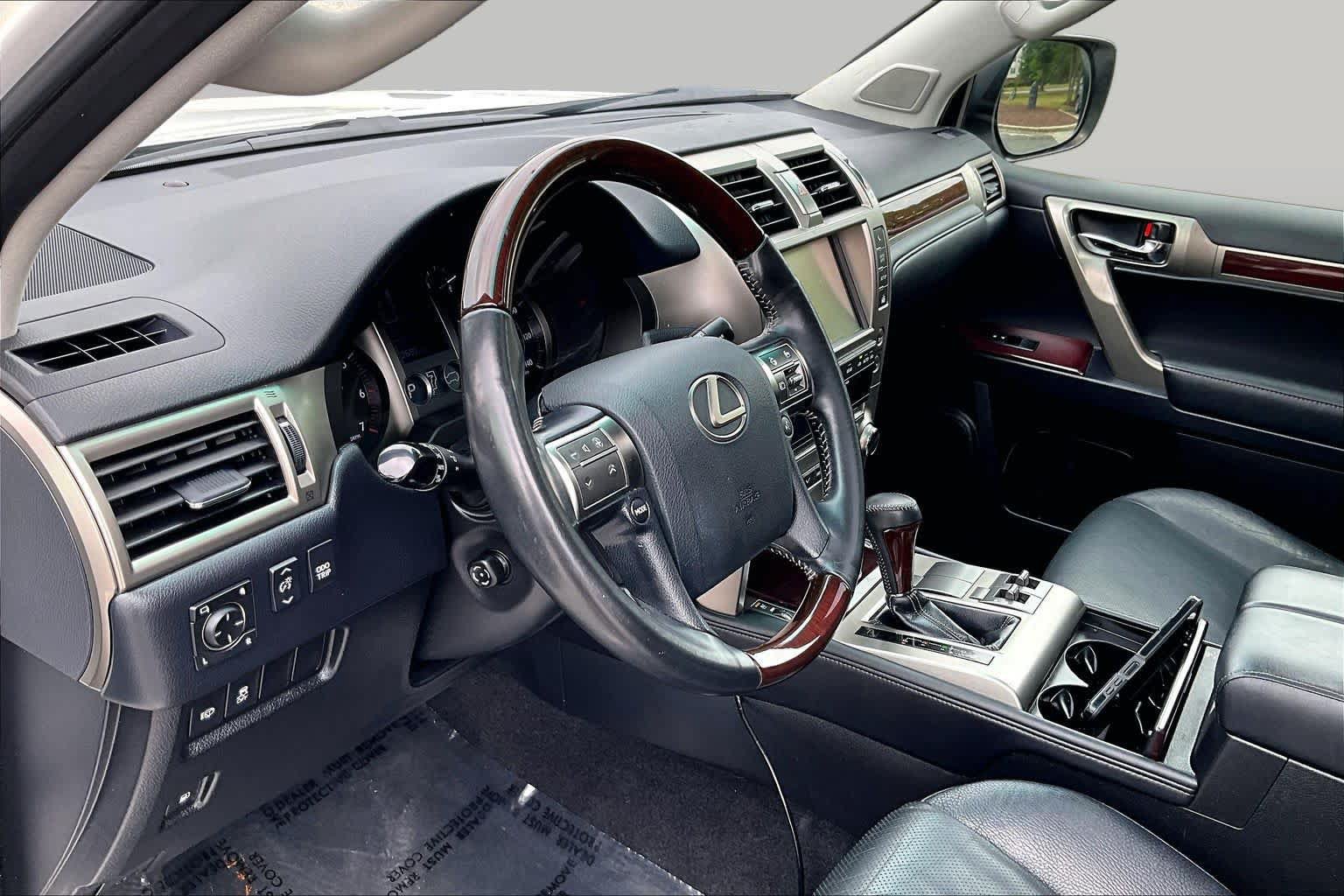 Used 2019 Lexus GX 460 Premium AWD/4WD image 18