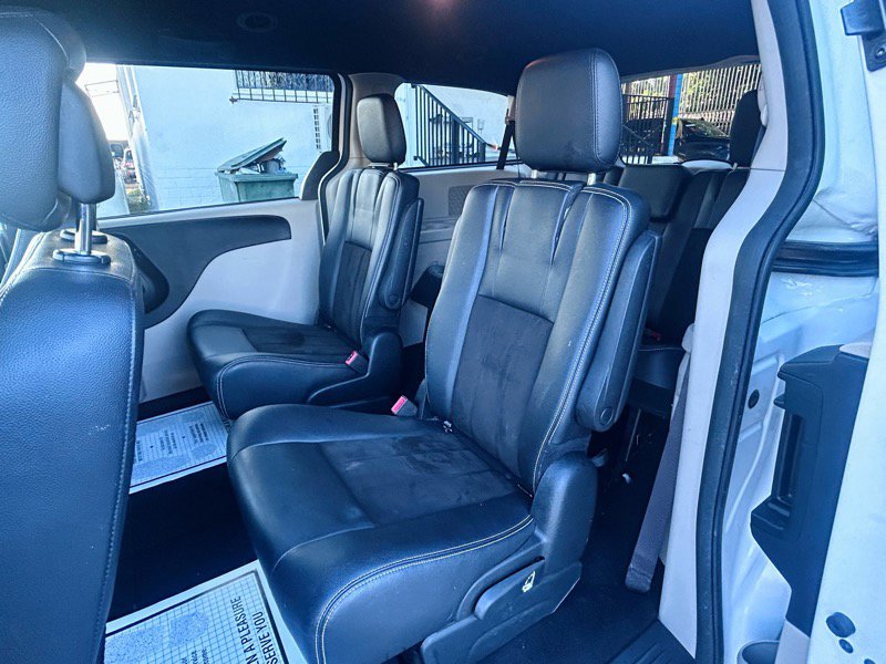 Used 2020 Dodge Grand Caravan SXT image 11