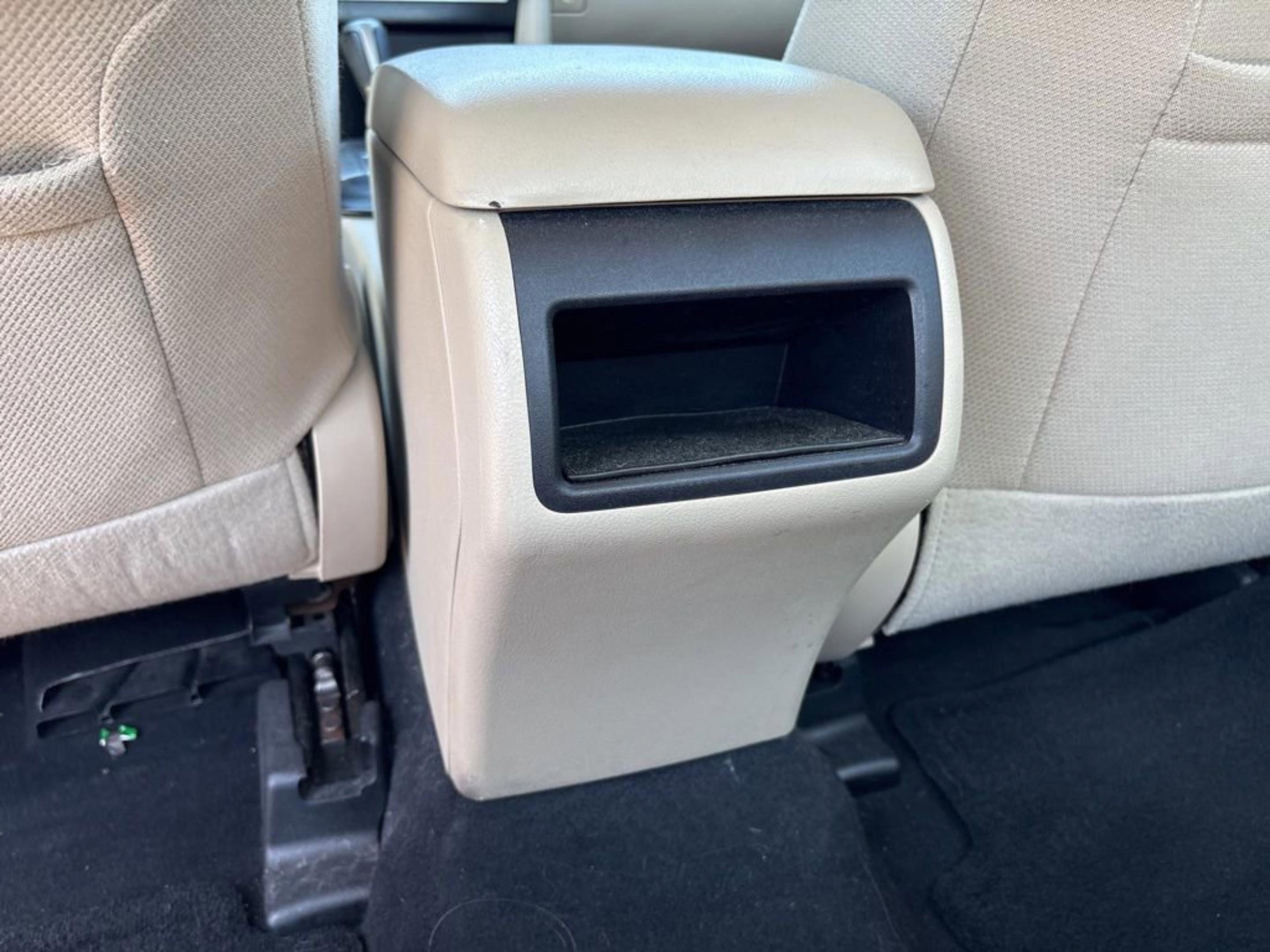 Used 2012 Toyota Camry LE image 11