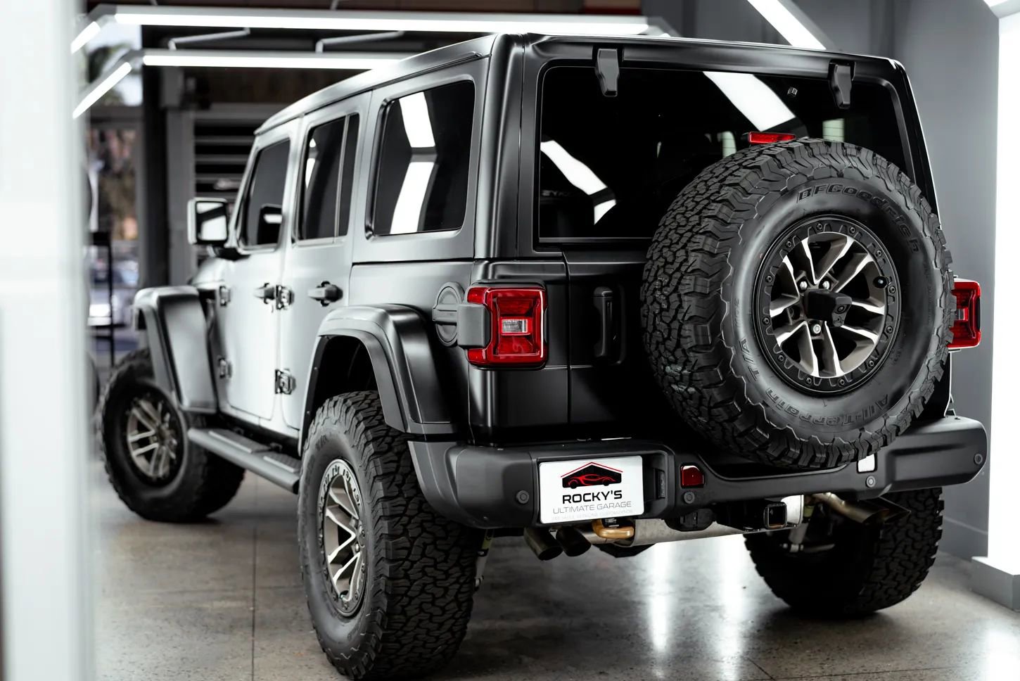 Used 2024 Jeep Wrangler Unlimited Rubicon 392 image 12