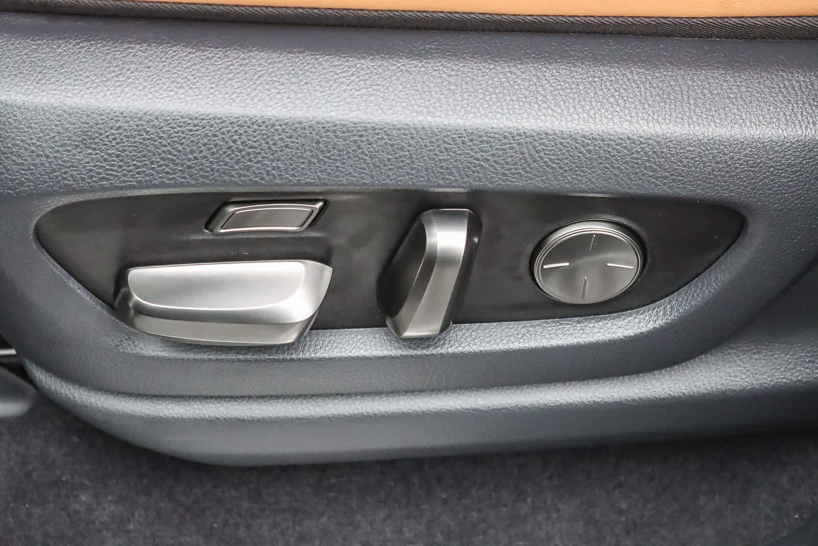 New 2026 Lexus LX 600 4WD w/ Luxury Package image 23