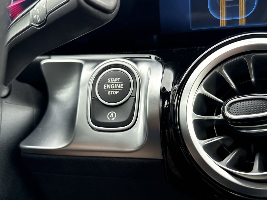 Certified 2025 Mercedes-Benz GLB 250 GLB 250 image 26