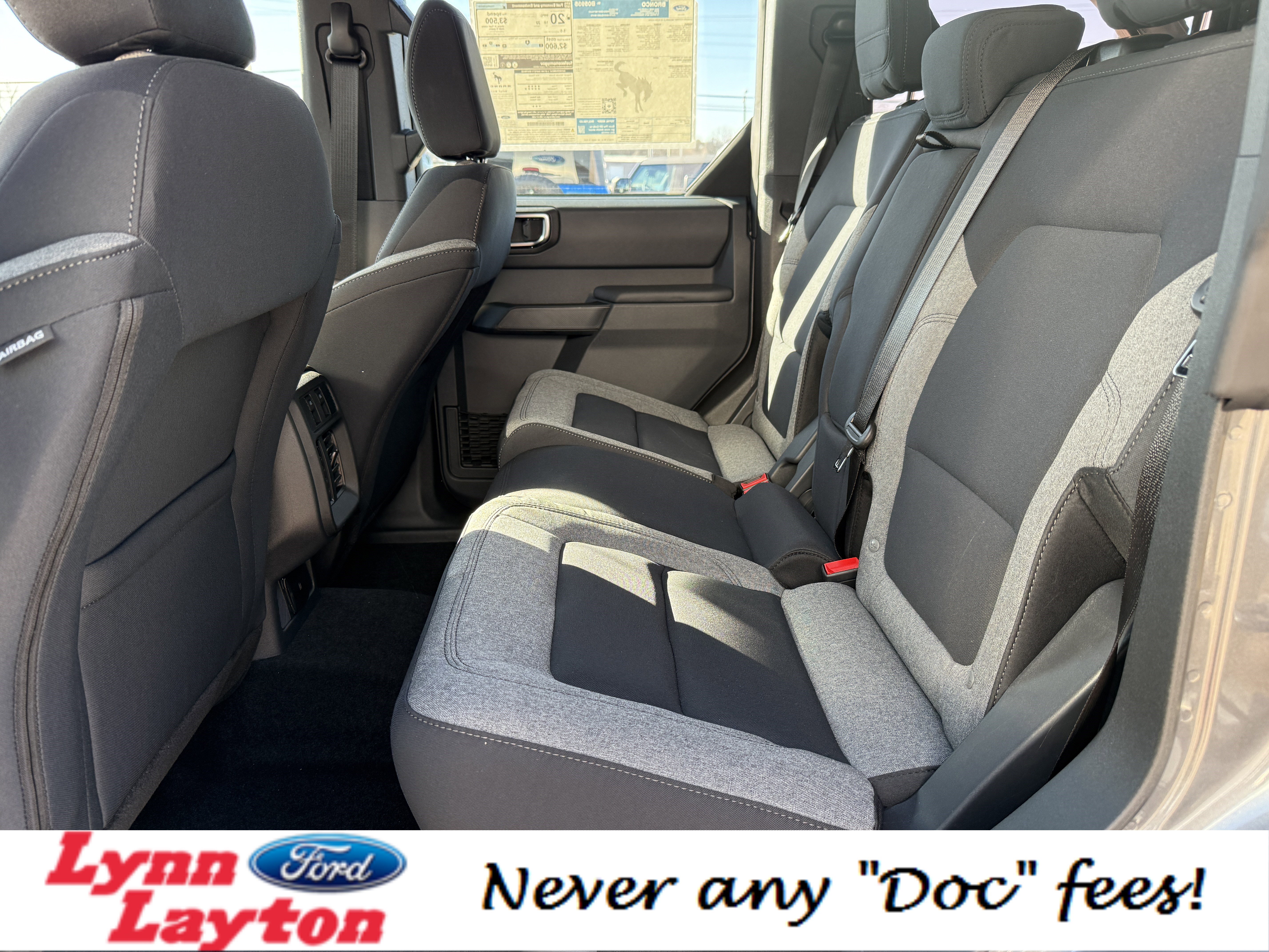 New 2025 Ford Bronco 4-Door image 39