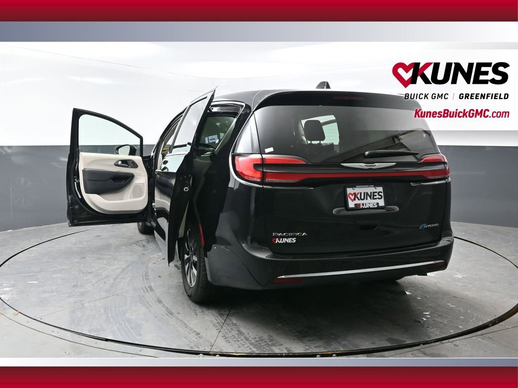 Used 2024 Chrysler Pacifica Select FWD image 55