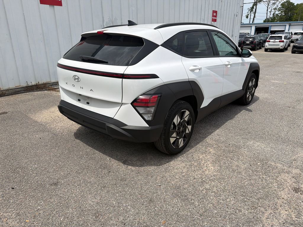 Used 2025 Hyundai Kona SEL FWD image 8