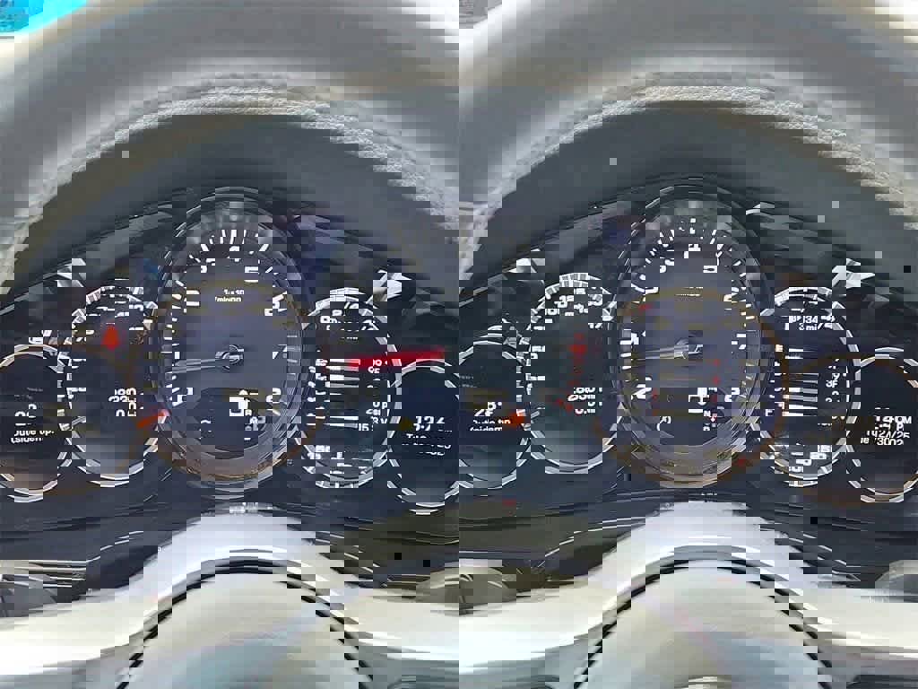 Certified 2022 Porsche Cayenne image 34