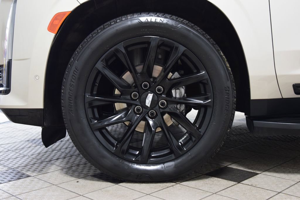 Used 2024 Cadillac Escalade ESV Sport Platinum w/ LPO, ONYX Package AWD/4WD image 28