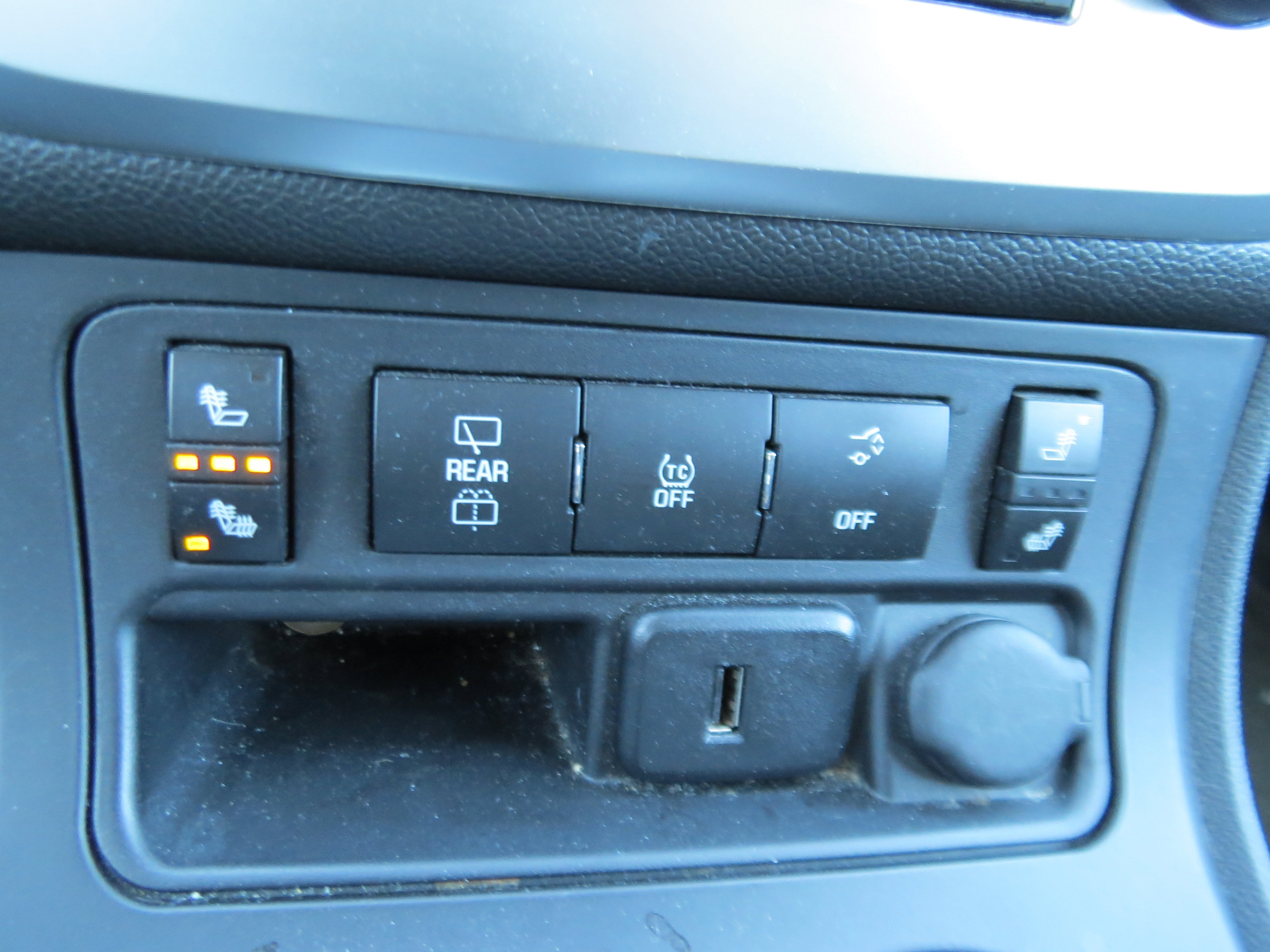 Used 2016 GMC Acadia SLE image 27