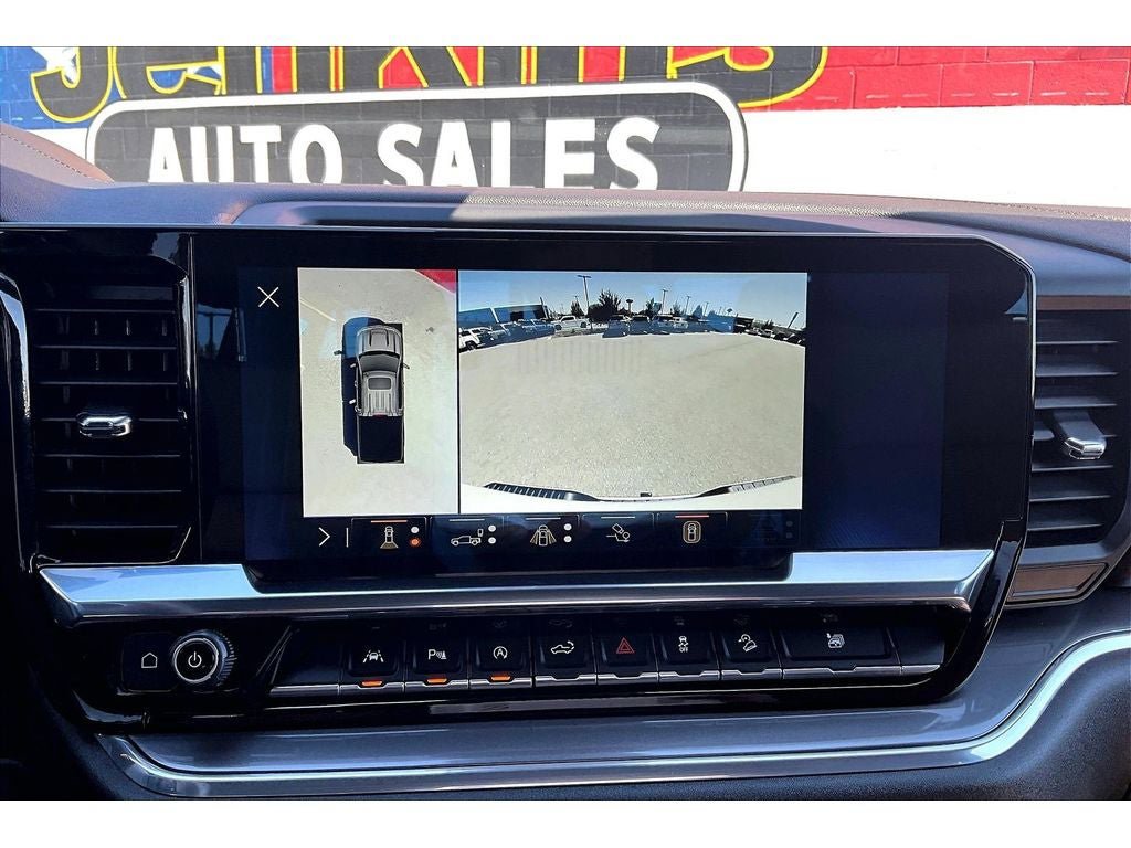 Used 2024 Chevrolet Silverado 1500 High Country w/ Technology Package AWD/4WD image 24