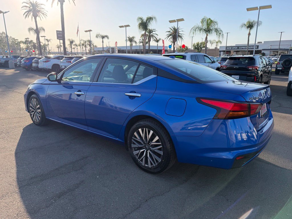 Certified 2025 Nissan Altima 2.5 SV FWD image 4