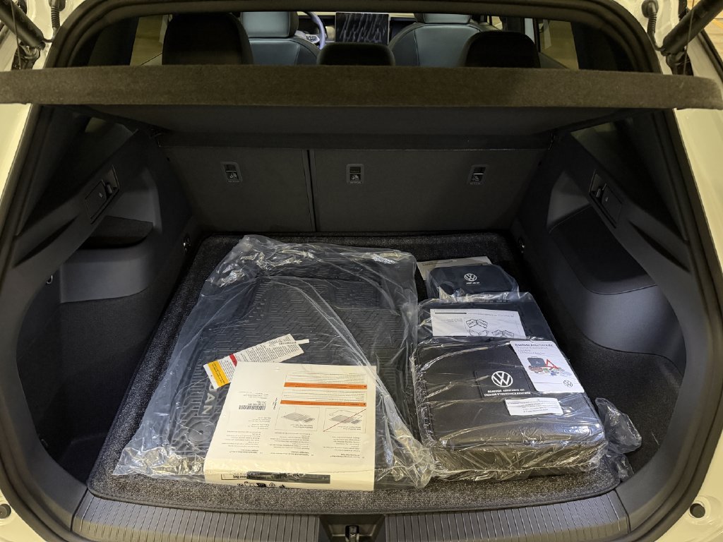 New 2026 Volkswagen Tiguan SE R-Line AWD/4WD image 25