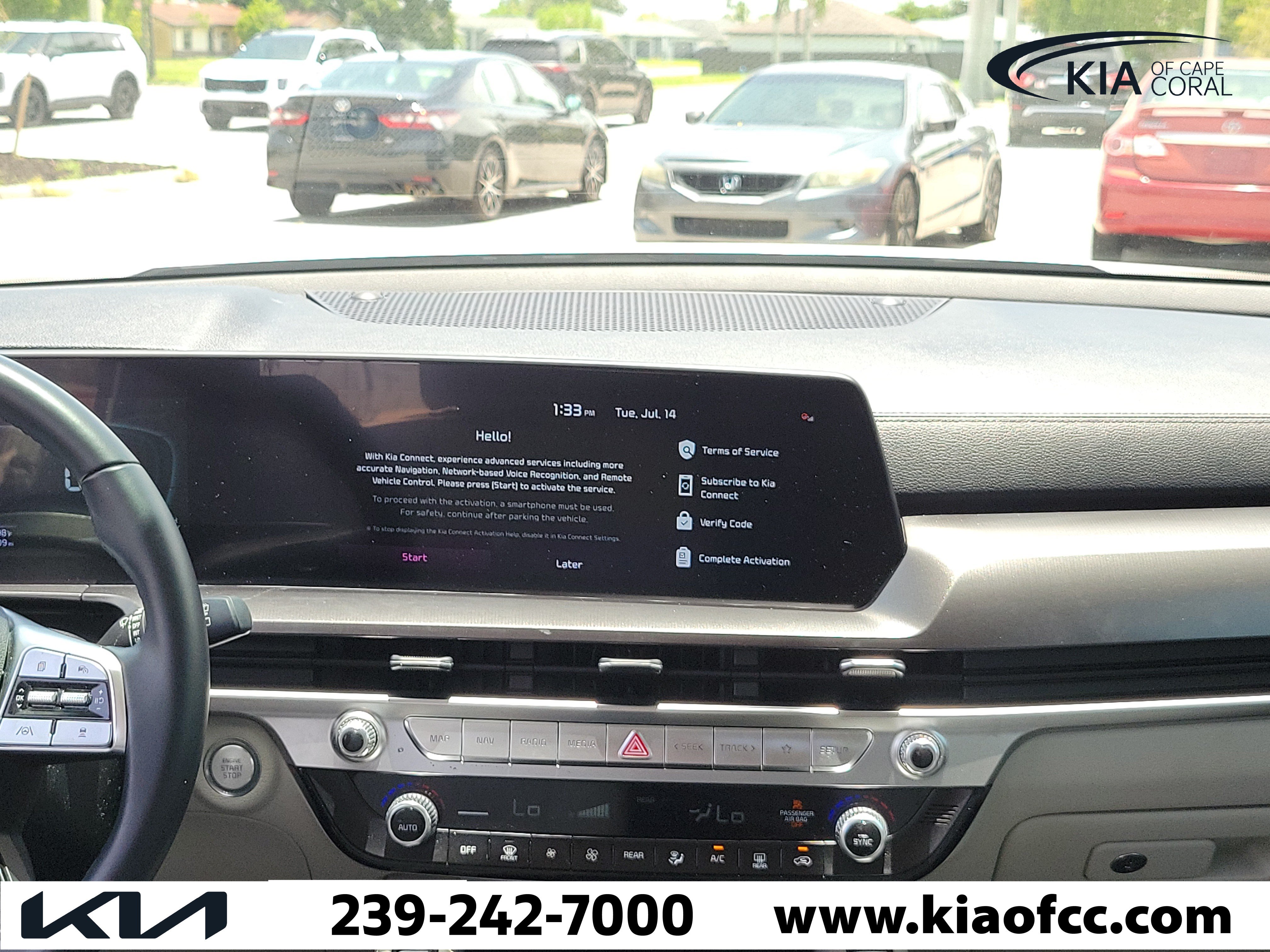 Certified 2024 Kia Telluride S w/ S Sunroof Package AWD/4WD image 18