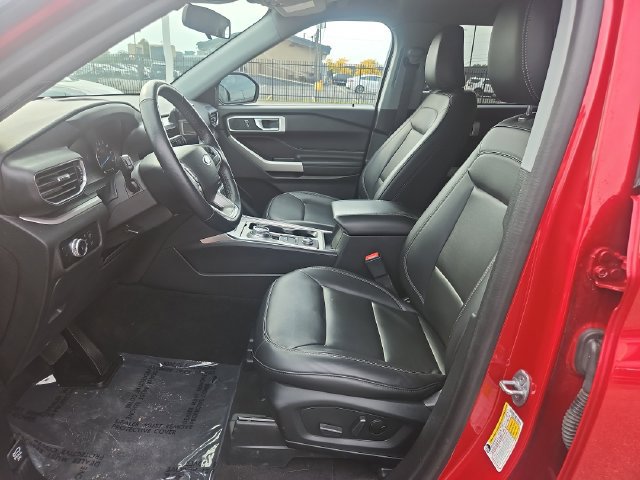Used 2023 Ford Explorer XLT w/ Equipment Group 202A AWD/4WD image 20