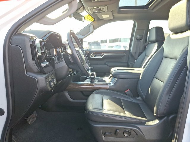 Used 2022 Chevrolet Silverado 1500 RST w/ Convenience Package II image 13