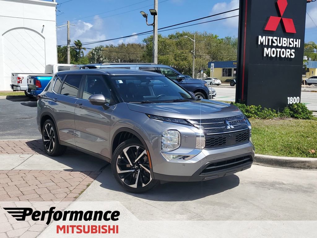 Used 2024 Mitsubishi Outlander AWD
