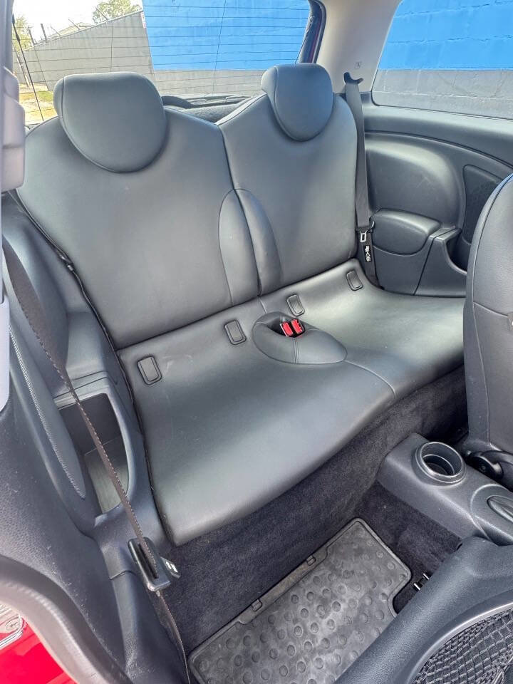 Used 2004 MINI Cooper Hardtop image 17