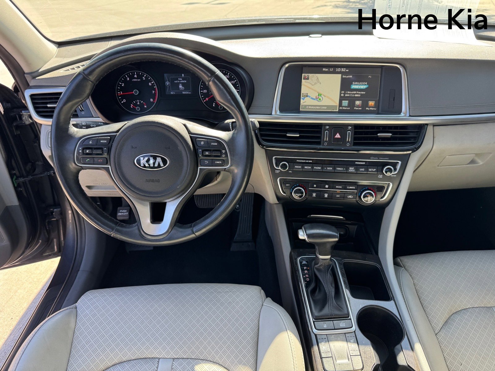 Used 2017 Kia Optima EX w/ Premium Package image 15