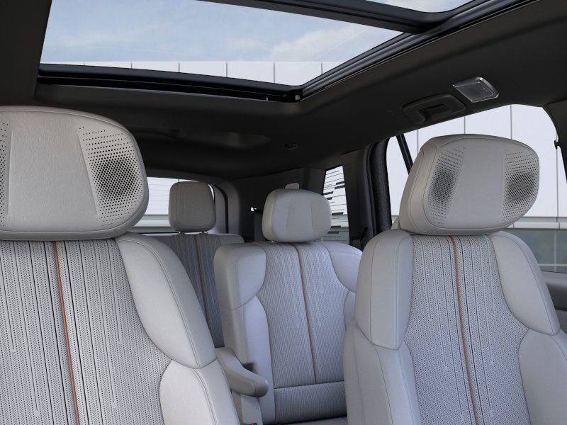 New 2026 Cadillac Vistiq Sport w/ LPO, Floor Liner Package image 25