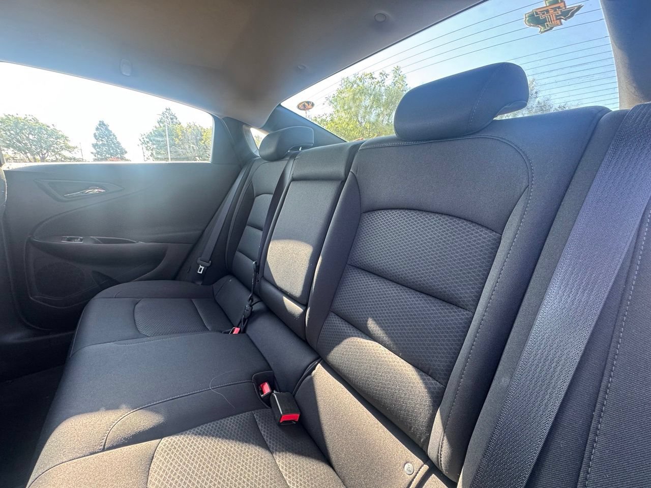 Used 2016 Chevrolet Malibu LT FWD image 7