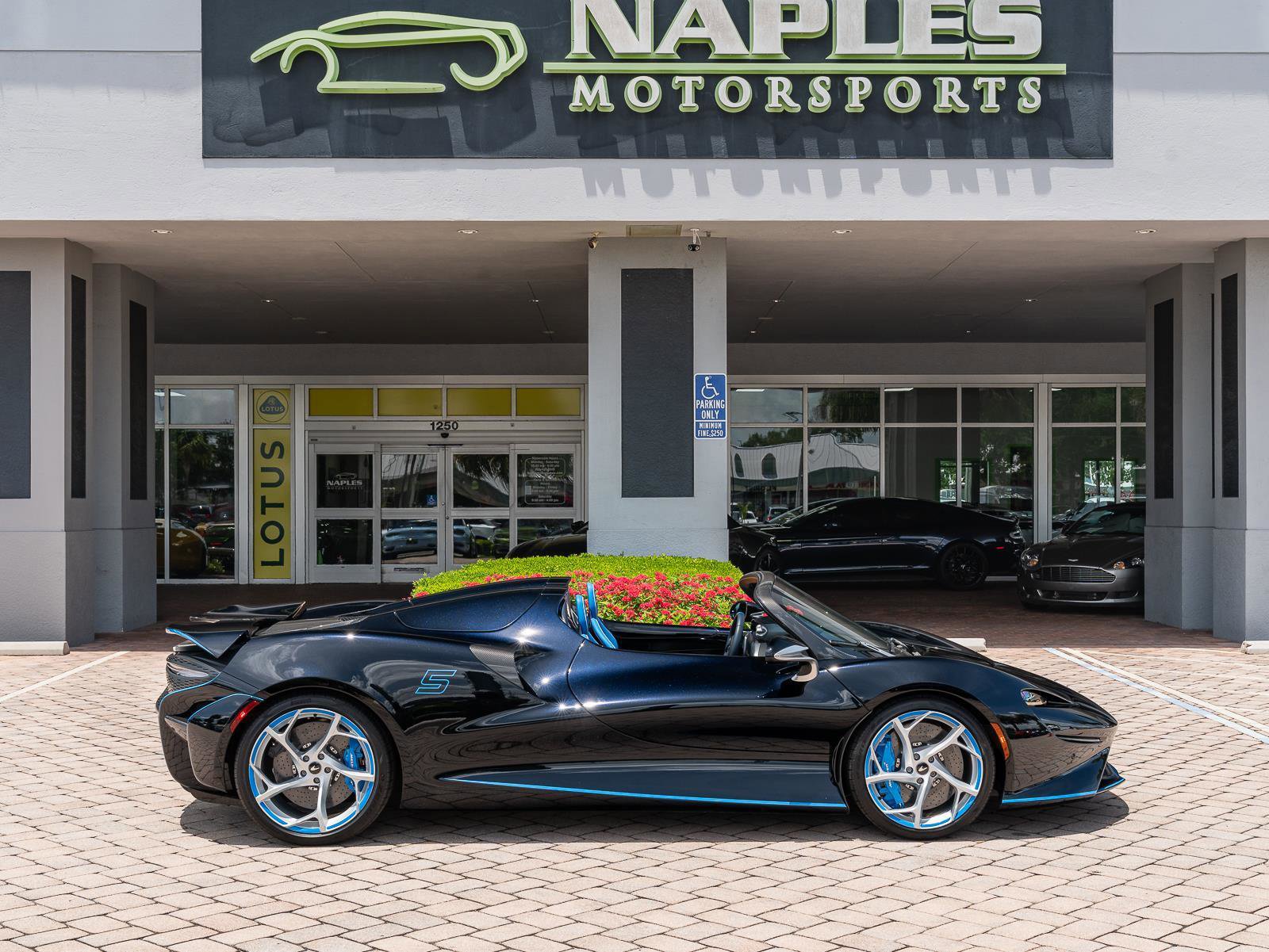 Used 2021 McLaren Elva RWD image 41