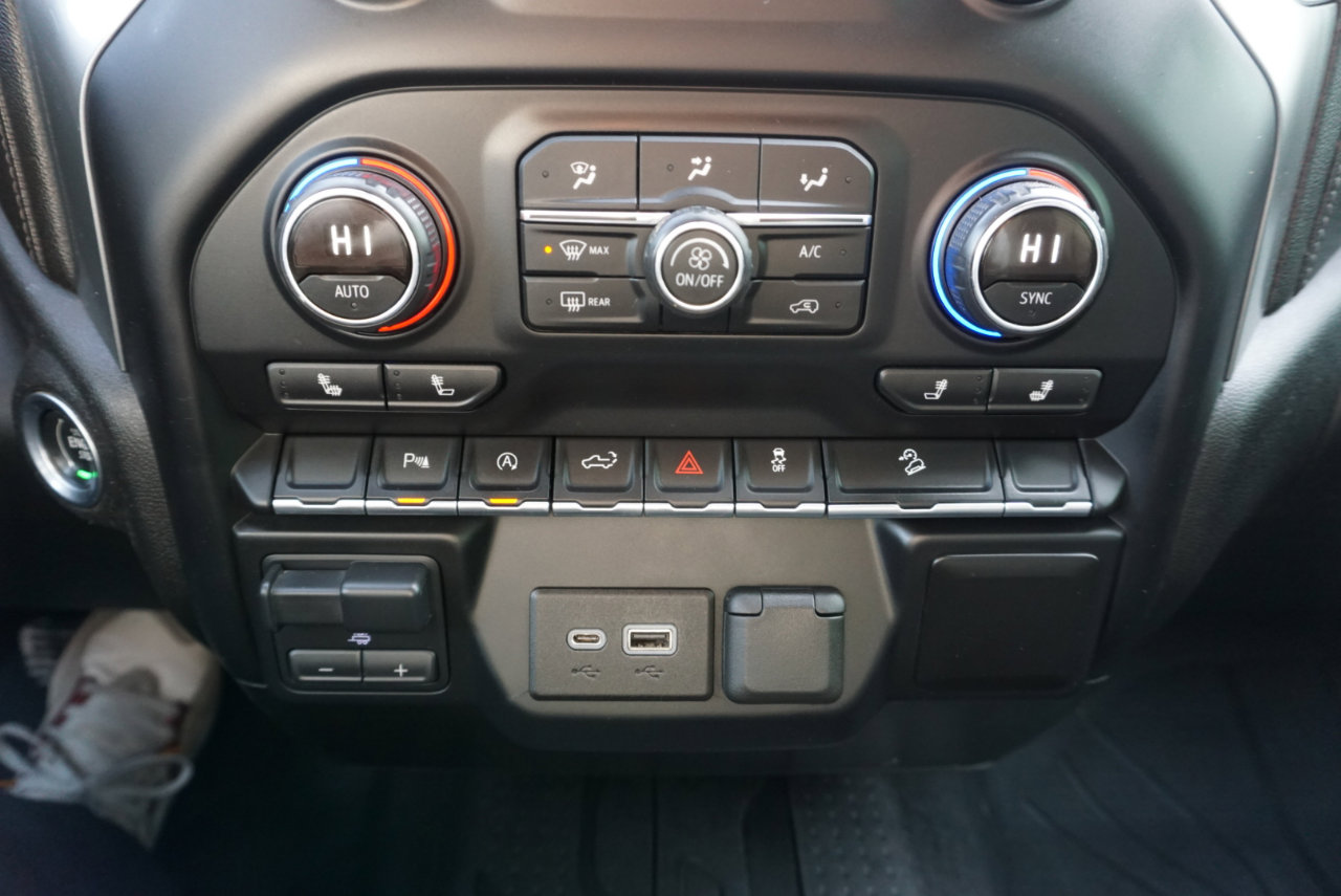 Used 2019 Chevrolet Silverado 1500 RST image 25