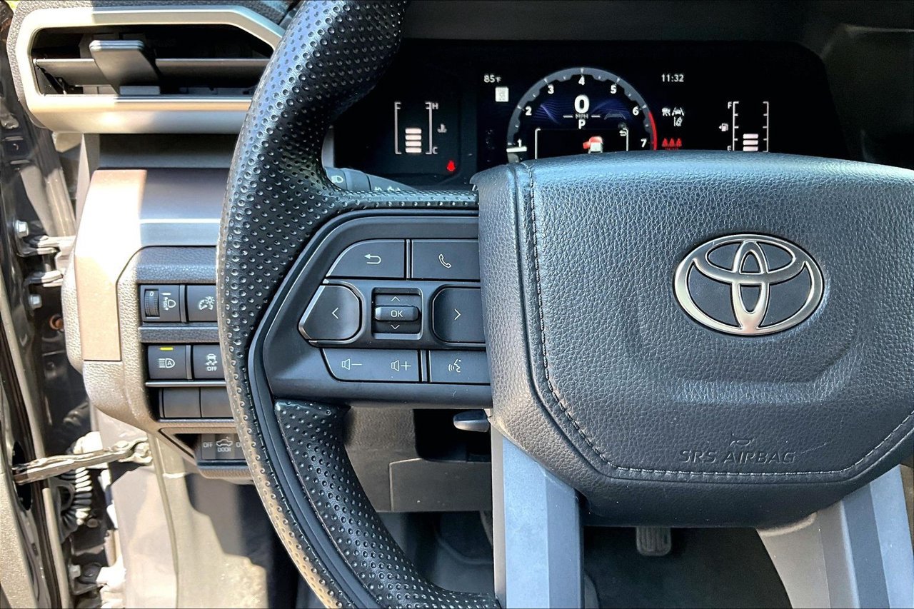 Used 2024 Toyota Tacoma SR5 RWD image 10