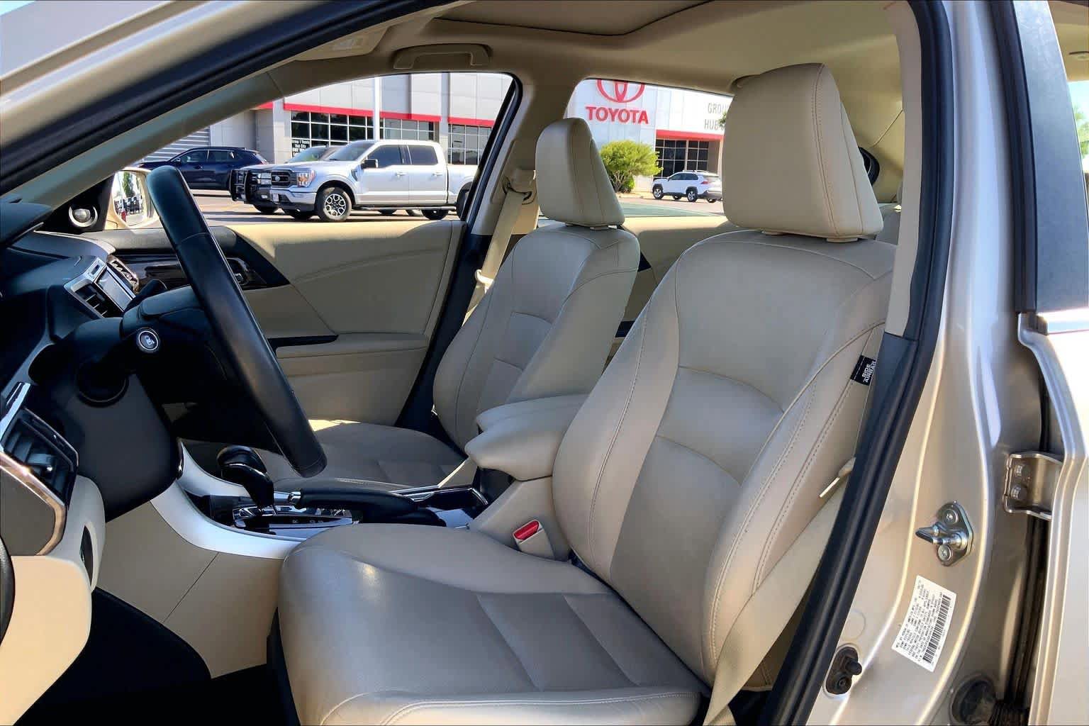 Used 2016 Honda Accord EX-L image 8