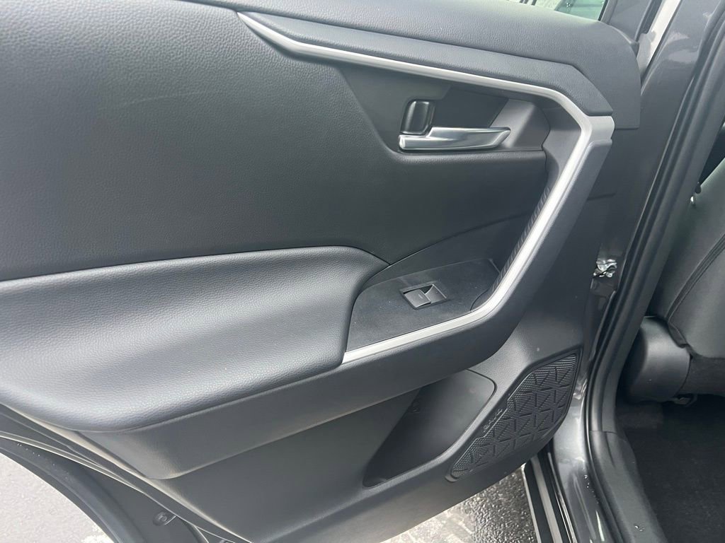 Used 2023 Toyota RAV4 XLE w/ Convenience Package image 21