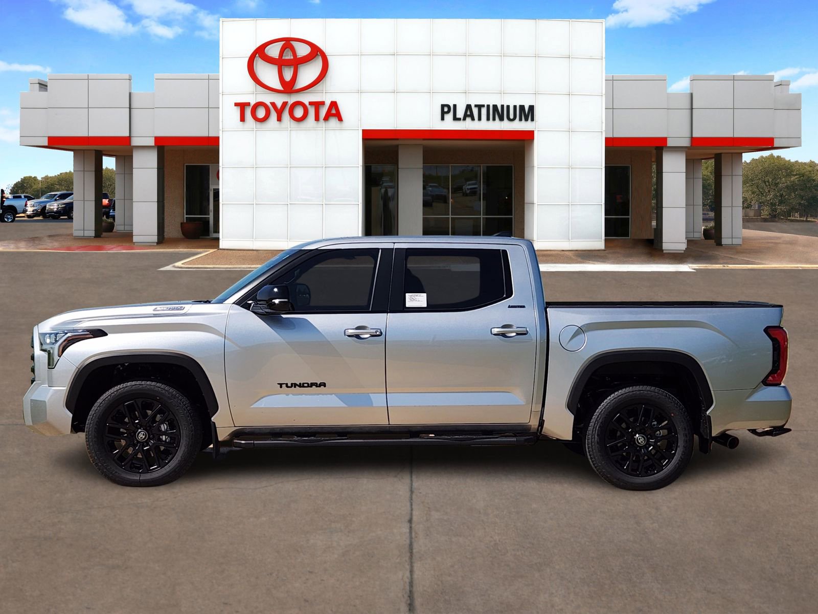 Used 2025 Toyota Tundra Limited image 3
