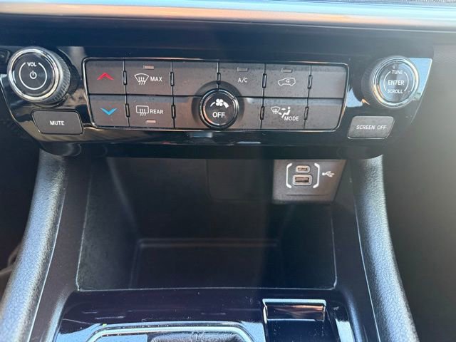 Used 2024 Jeep Compass Sport image 26