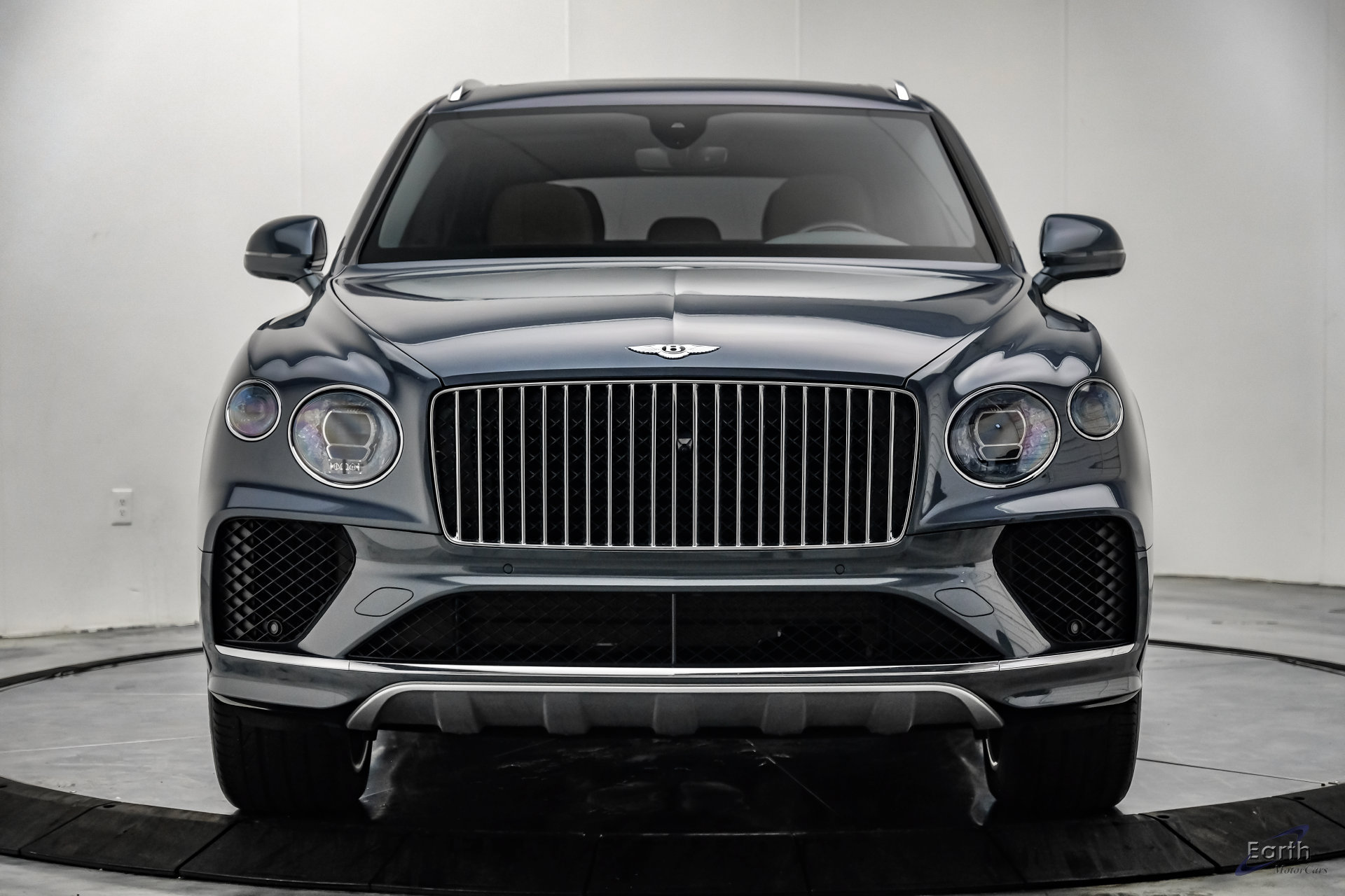 Used 2023 Bentley Bentayga Extended Wheelbase AWD/4WD image 28