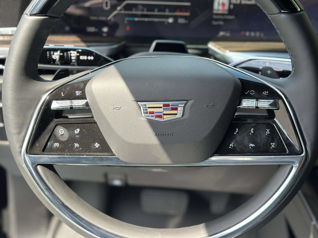New 2026 Cadillac Escalade Luxury w/ Touring Package AWD/4WD image 11