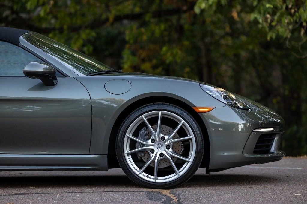 Used 2021 Porsche 718 Boxster Base w/ Premium Package image 24