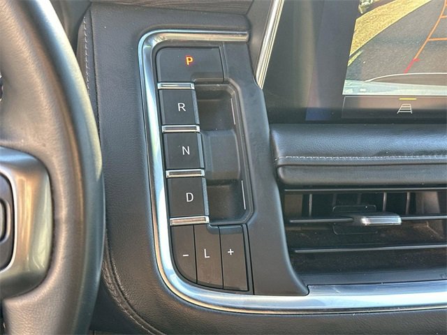 Used 2023 Chevrolet Suburban LT image 14