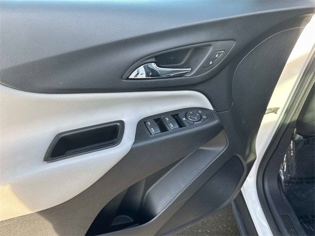 Used 2023 Chevrolet Equinox LS image 15