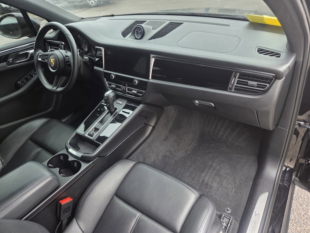 Used 2022 Porsche Macan S image 24