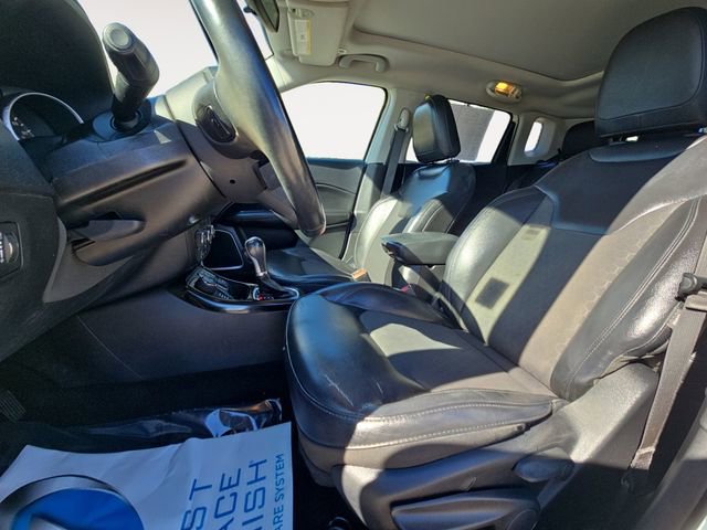 Used 2018 Jeep Compass Latitude image 9