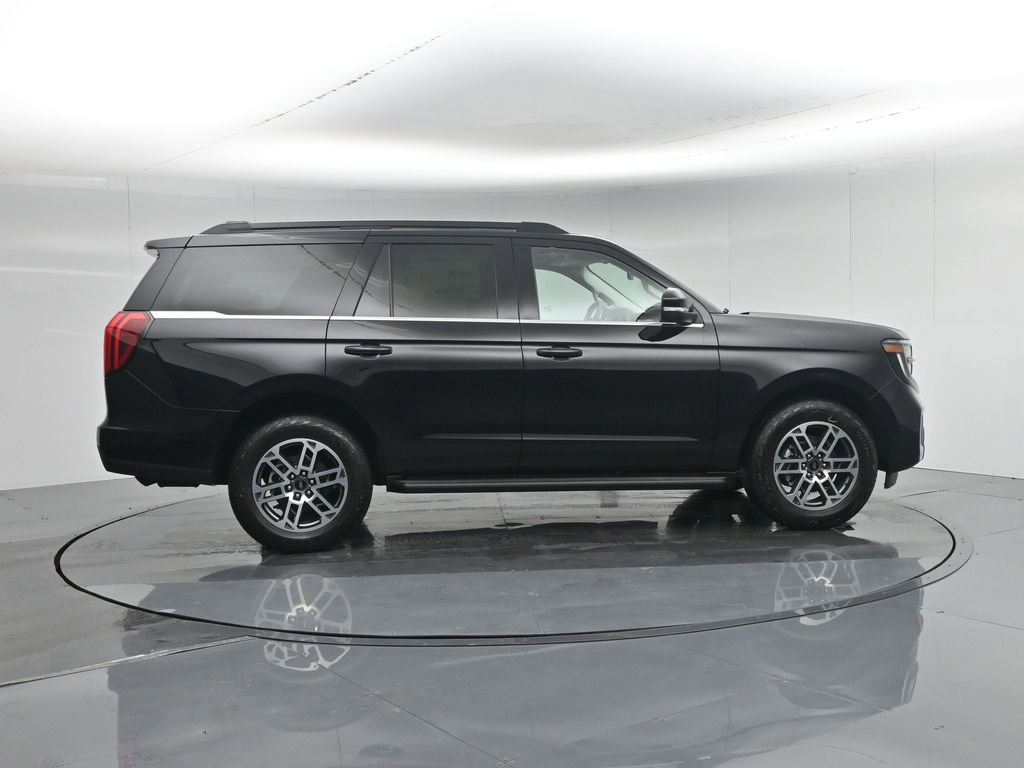 New 2026 Ford Expedition Active image 28