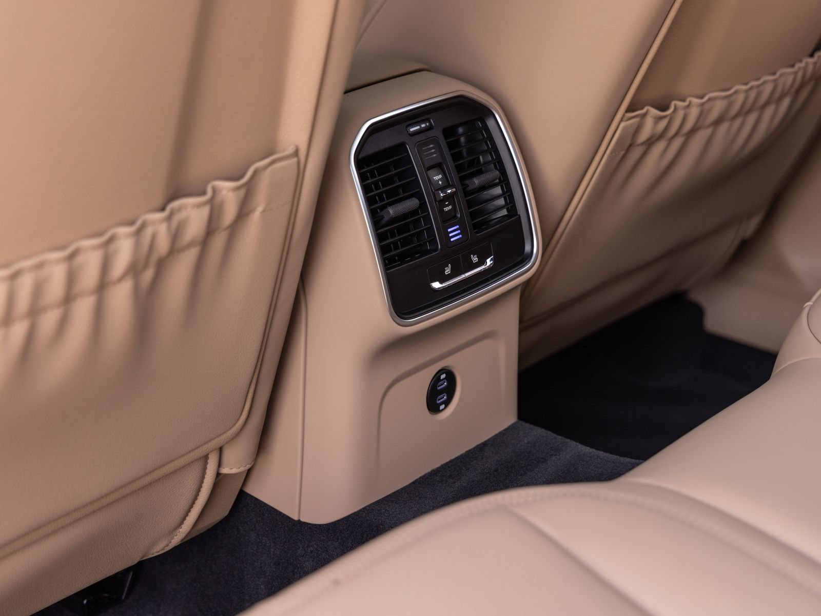 Certified 2026 Porsche Macan AWD/4WD image 27