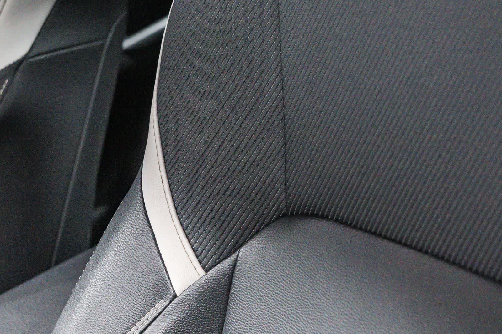 Used 2025 Toyota Camry SE w/ Convenience Package FWD image 23