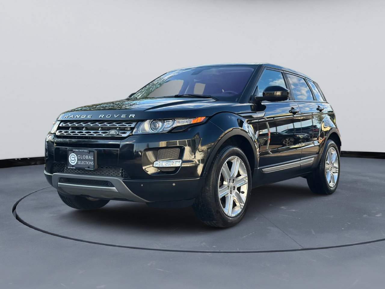 Used 2014 Land Rover Range Rover Evoque Pure Premium image 3