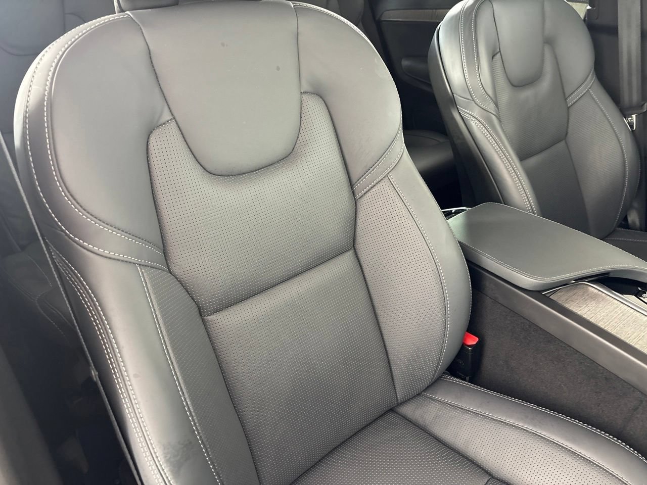 Used 2024 Volvo XC90 B6 Ultimate w/ Protection Package Premier AWD/4WD image 26