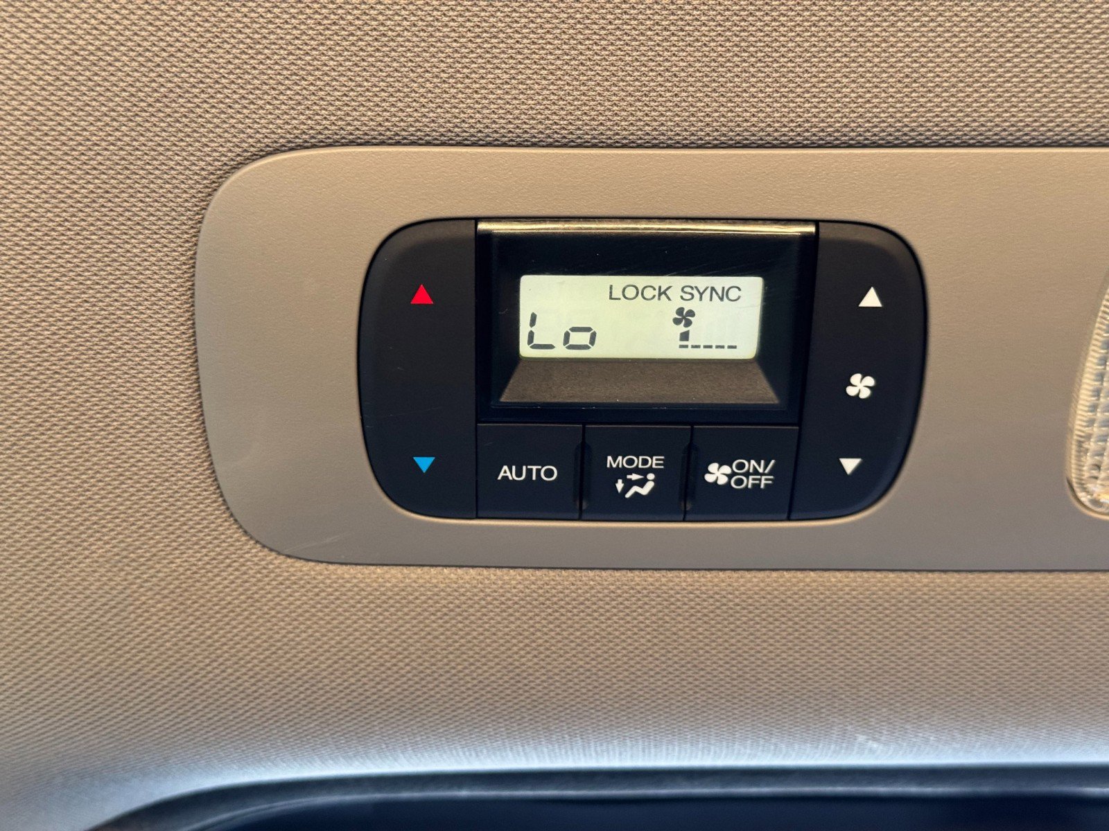 Used 2014 Honda Odyssey EX image 30