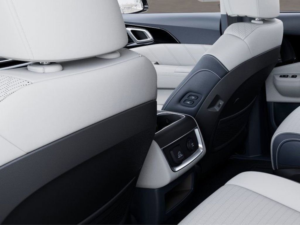 New 2025 Kia Carnival SX Prestige FWD image 27