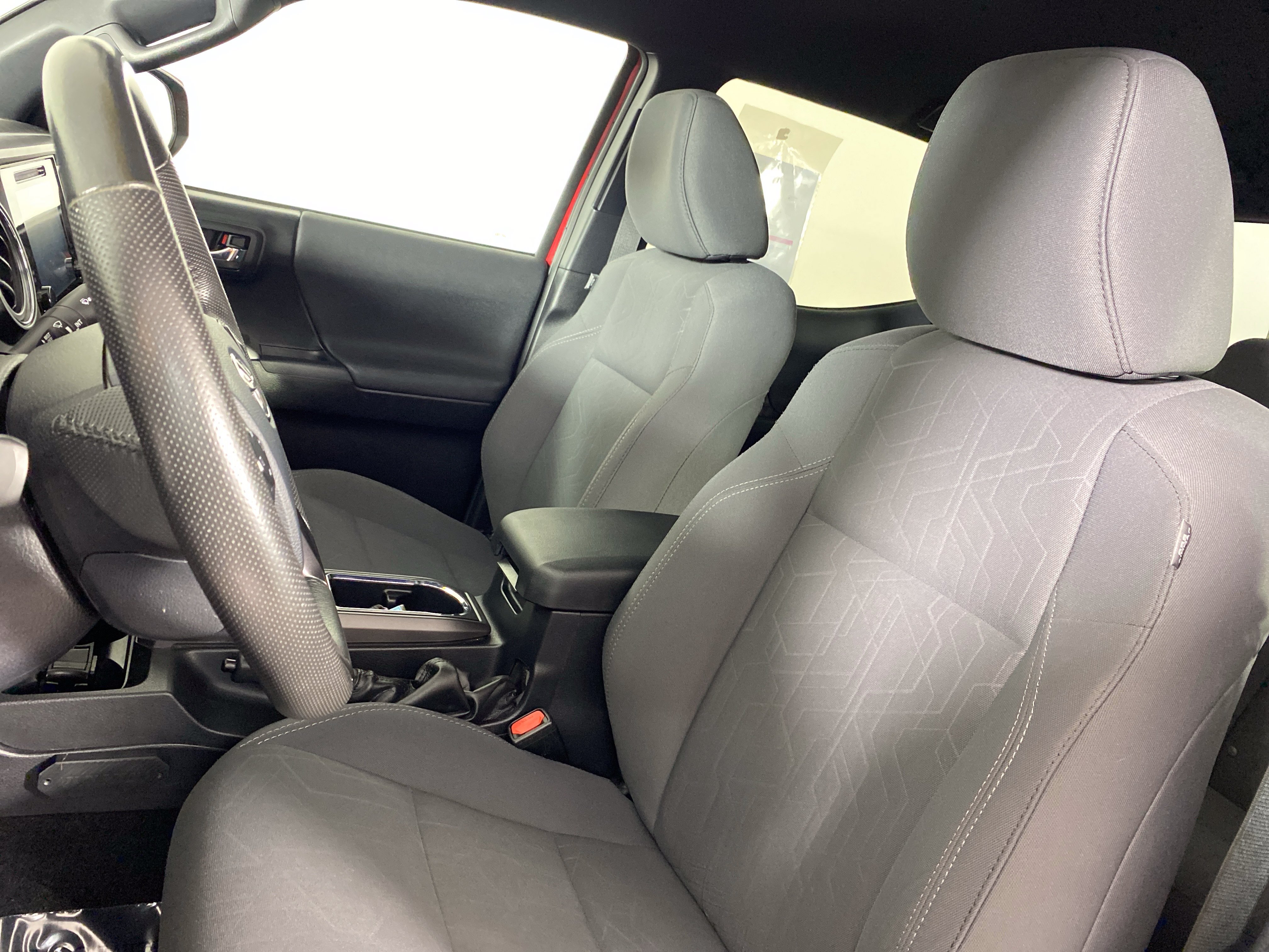 Used 2019 Toyota Tacoma TRD Off-Road AWD/4WD image 16