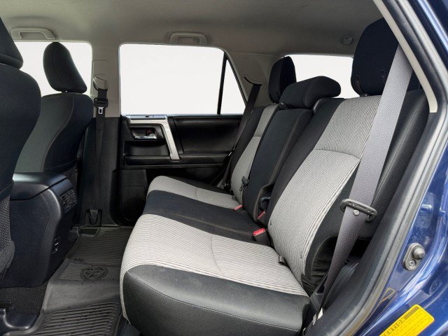 Used 2017 Toyota 4Runner SR5 AWD/4WD image 8