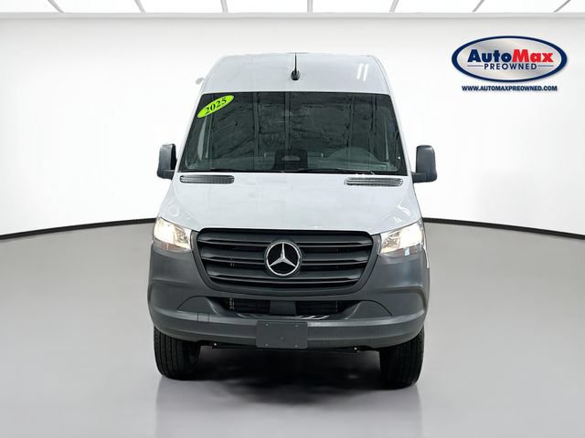 Used 2025 Mercedes-Benz Sprinter 2500 image 7