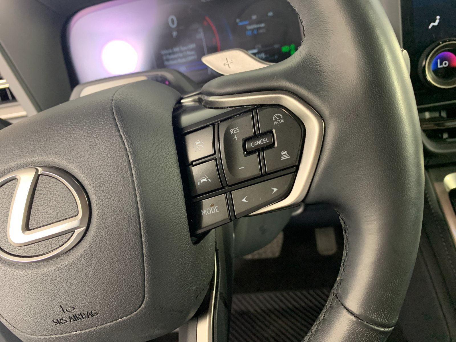 Used 2024 Lexus GX 550 w/ Cold Area Package AWD/4WD image 19